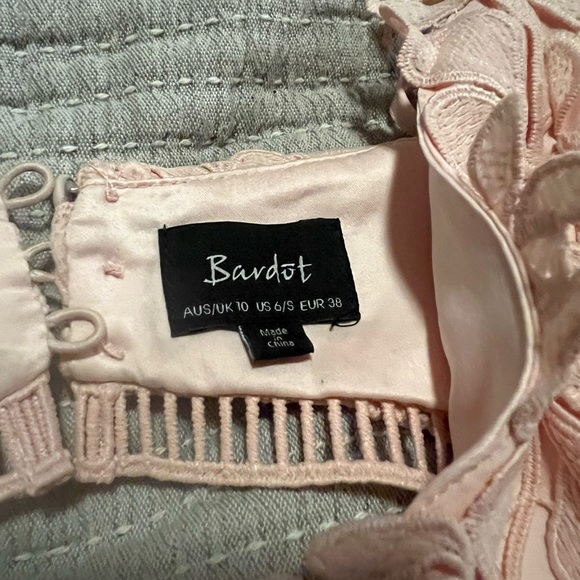 Bardot Botanical Dress - Size US6 - Picture 6 of 8